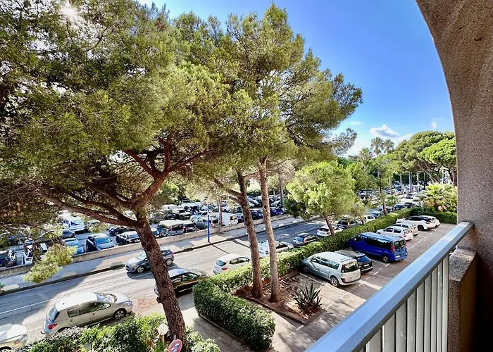 Studio sur le port de Hyères - à 2min des plages, Clim&Balcon