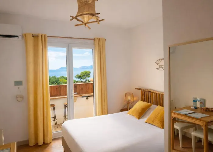 Hôtel Almanarre Plage - Hôtel Eco-Responsable